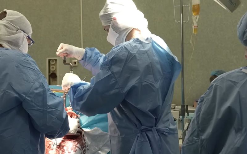 Допомога медичним закладам та лікарям